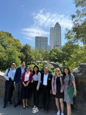 Caption: JM Yun with classmates in NYC. (Image Credit: Takeshi Nagase)